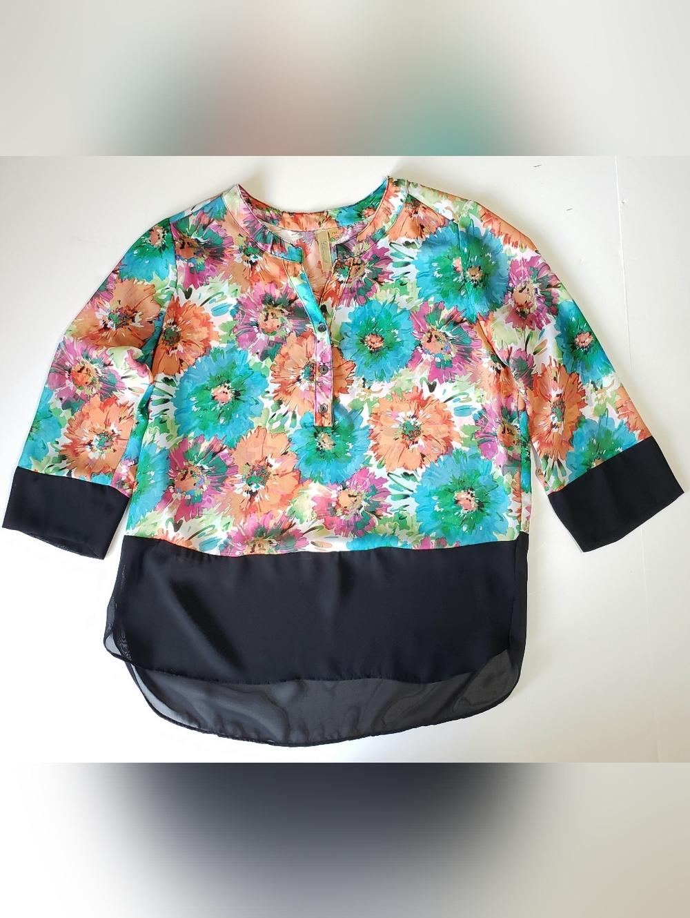 Chenault Multi Floral Blouse with Black Contrast Hem Women's Size Petite M